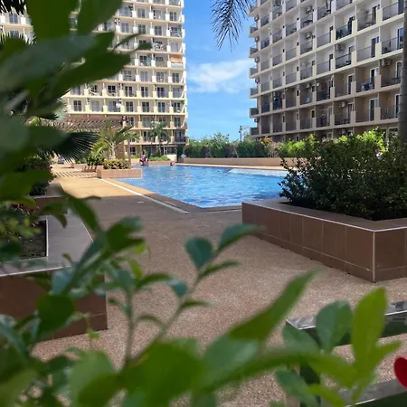 Condo Near Airport, Cclex Pool View Balcony