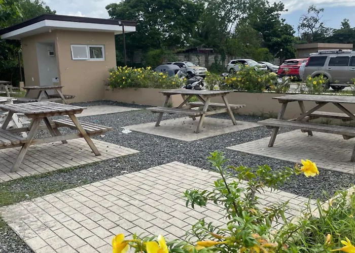 Gjestgiverier Near Airport, Cclex Pool View Balcony Lapu-Lapu City